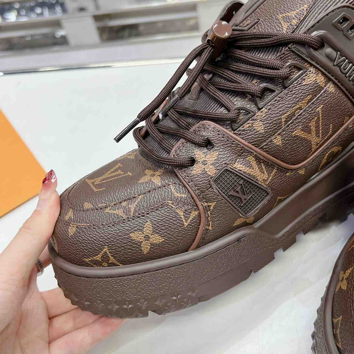 Louis Vuitton LV Trainer Maxi Sneaker - DesignerGu