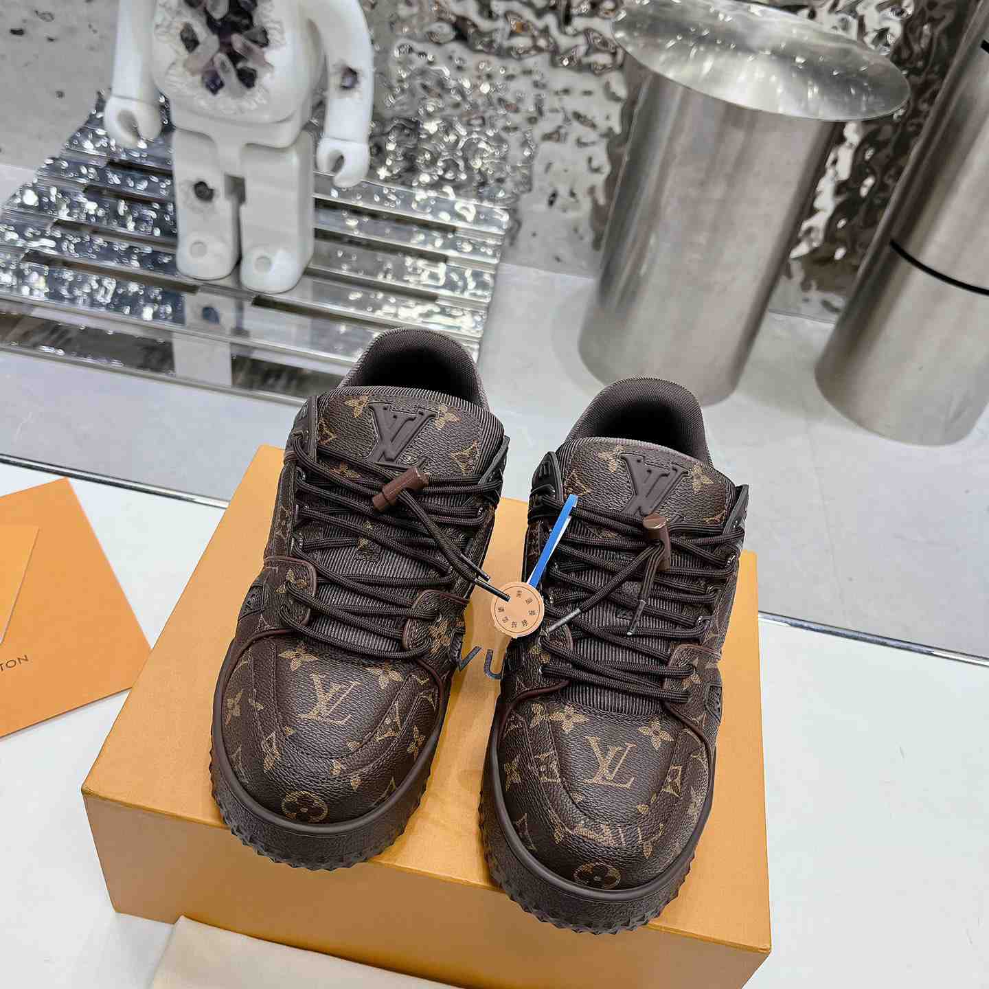 Louis Vuitton LV Trainer Maxi Sneaker - DesignerGu