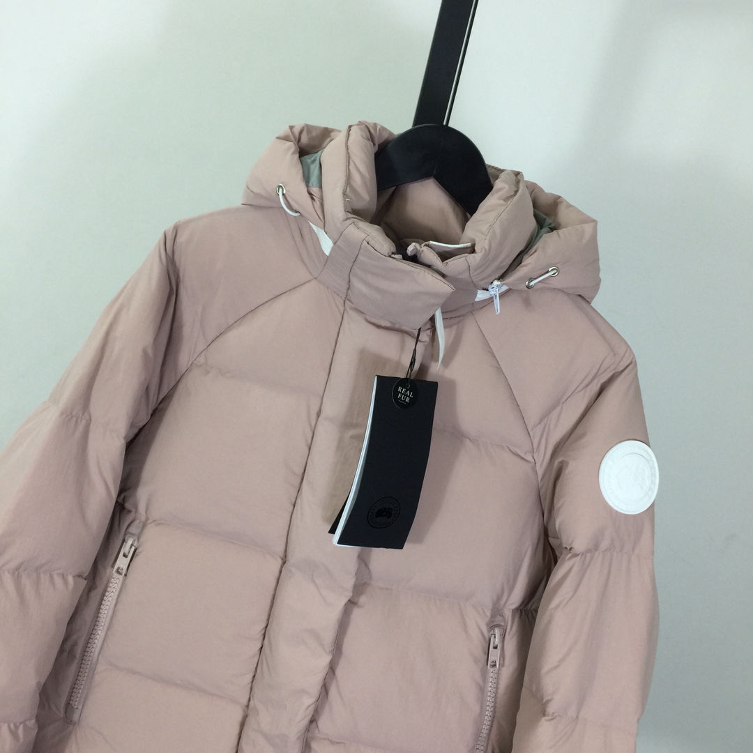 Canada Goose Hooded Jacket - DesignerGu