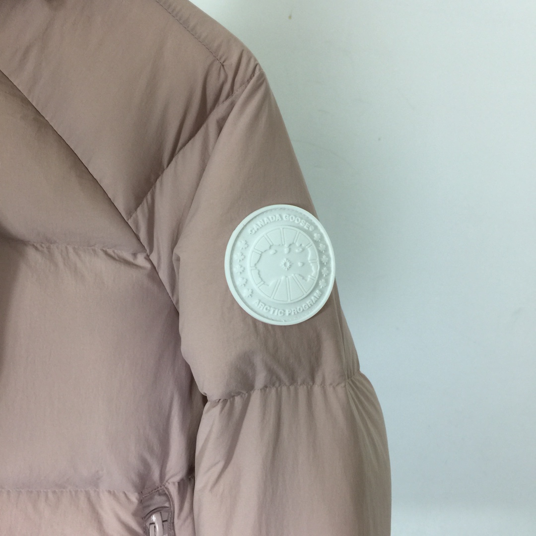 Canada Goose Hooded Jacket - DesignerGu