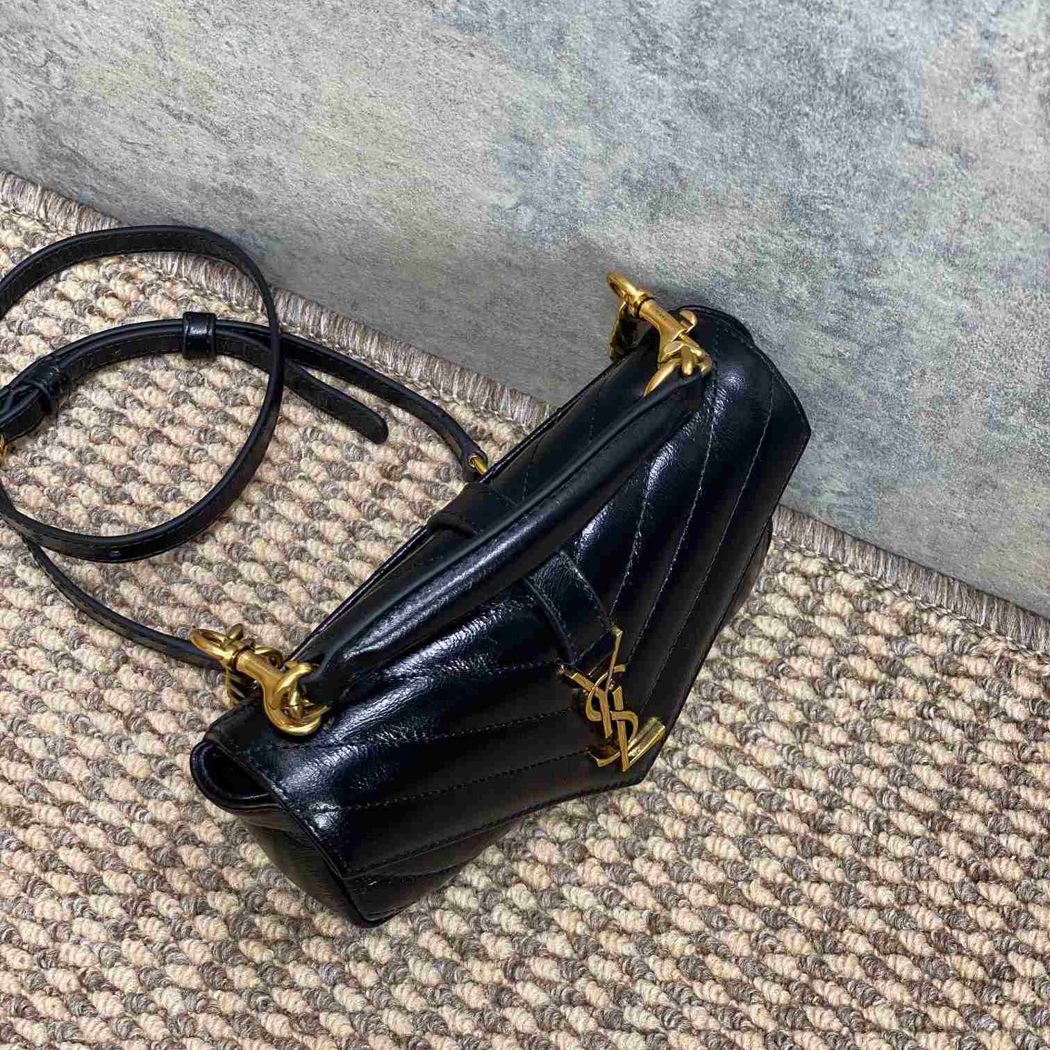 Saint Laurent College Mini Chain Bag In Shiny Crackled Leather - DesignerGu