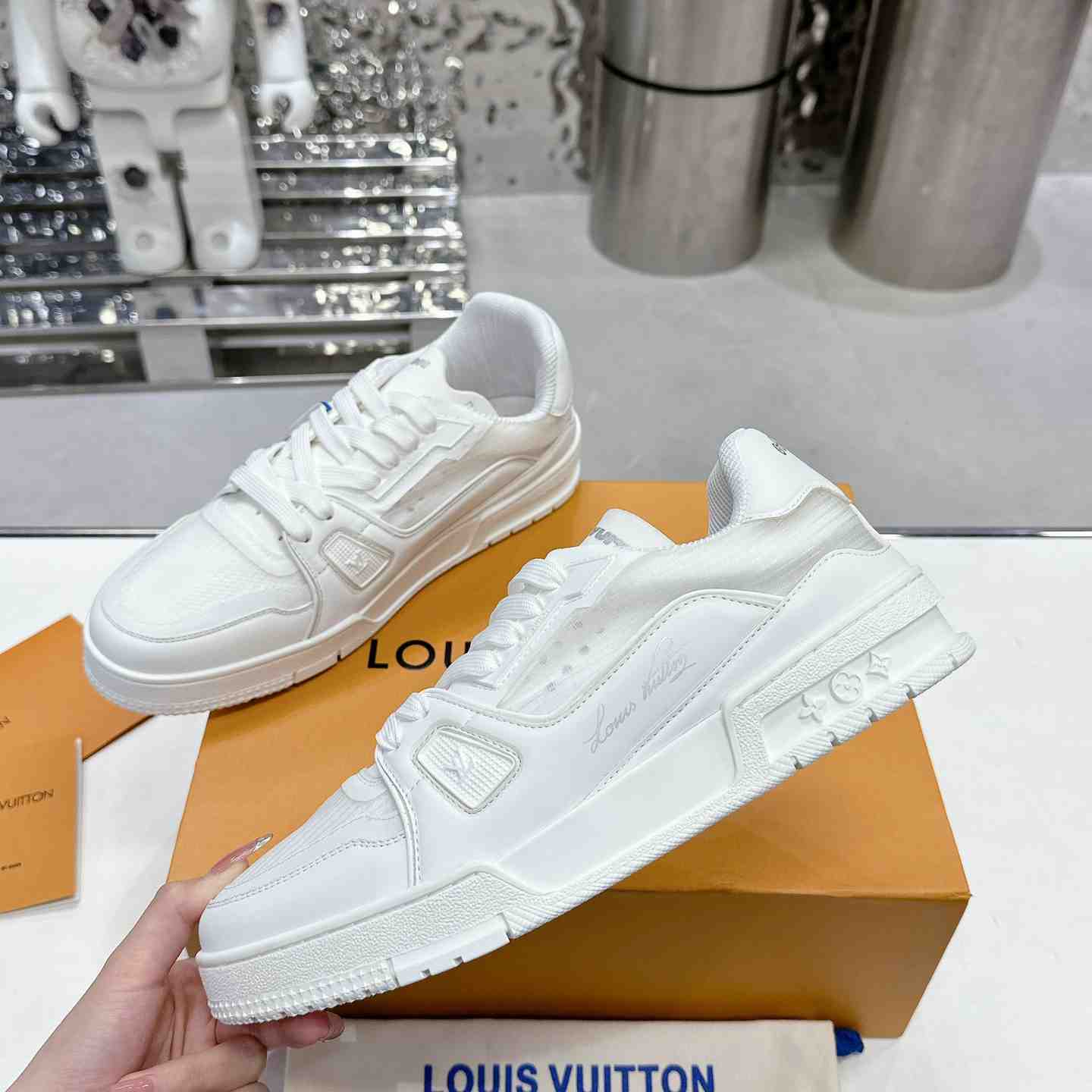 Louis Vuitton LV Trainer Sneaker   1AD6T4 - DesignerGu