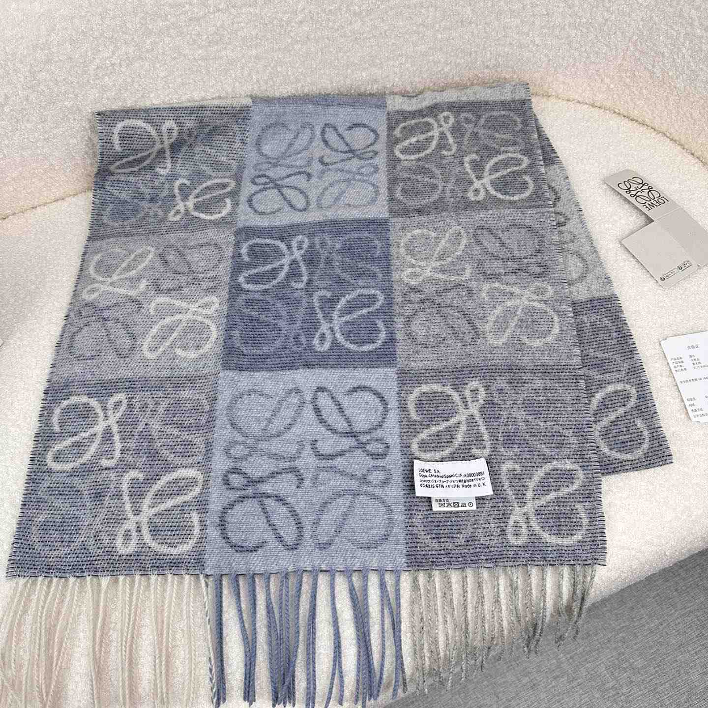 Loewe Scarf In Wool And Cashmere - DesignerGu