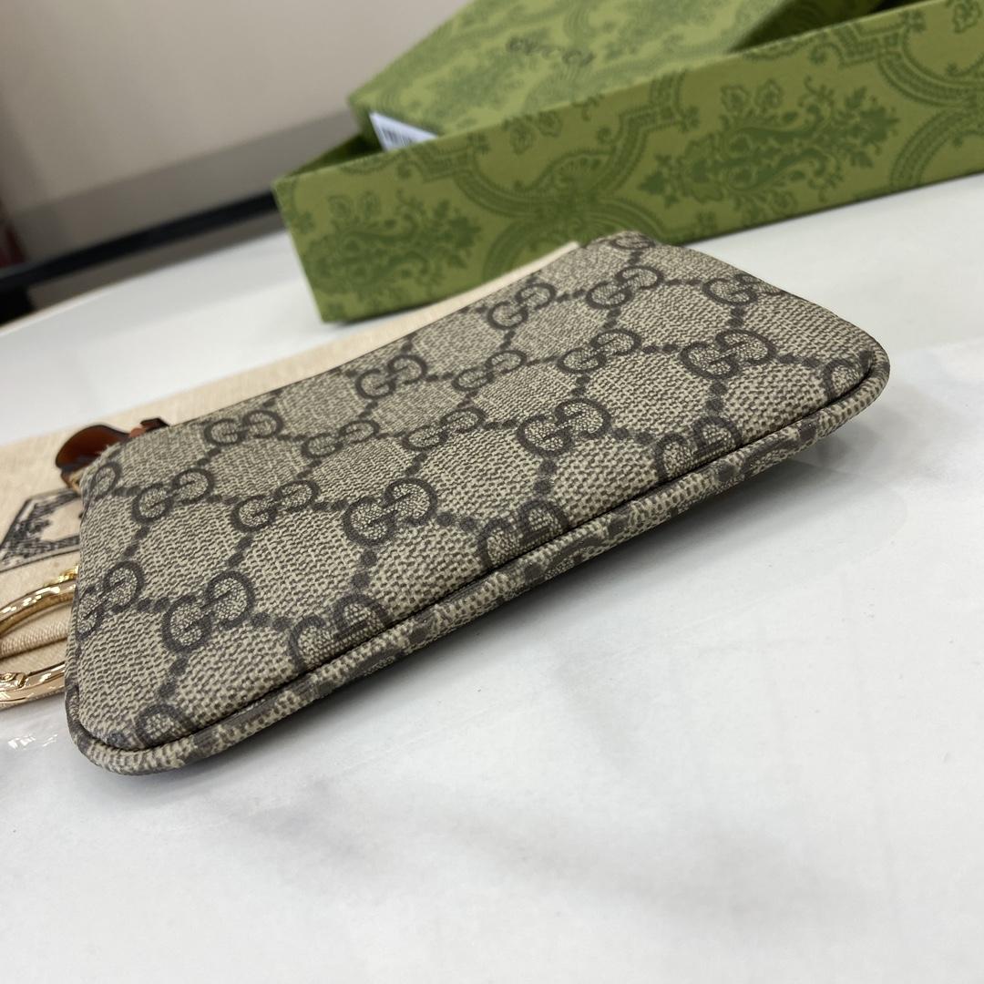 Gucci GG Emblem Key Case - DesignerGu