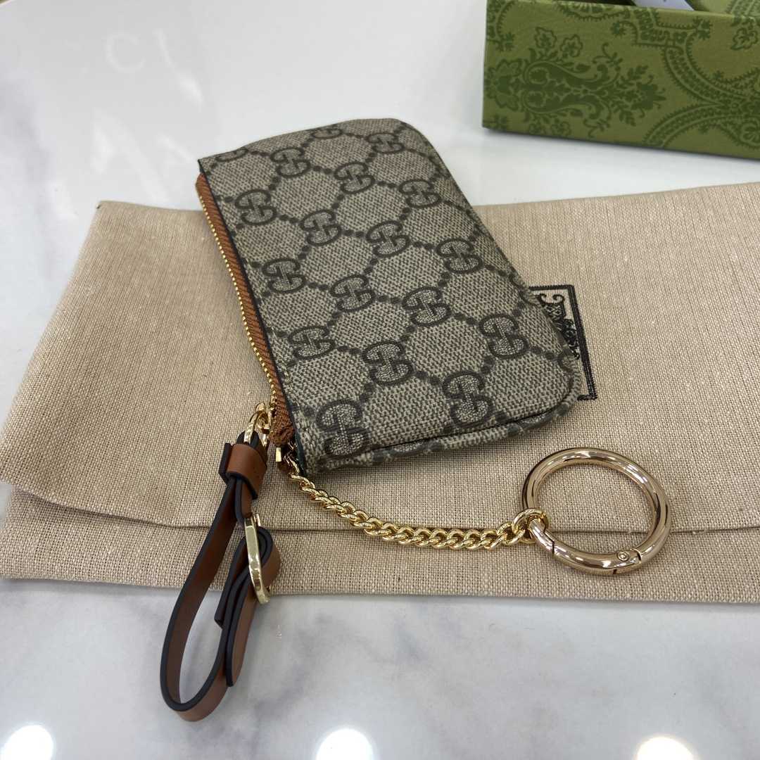 Gucci GG Emblem Key Case - DesignerGu