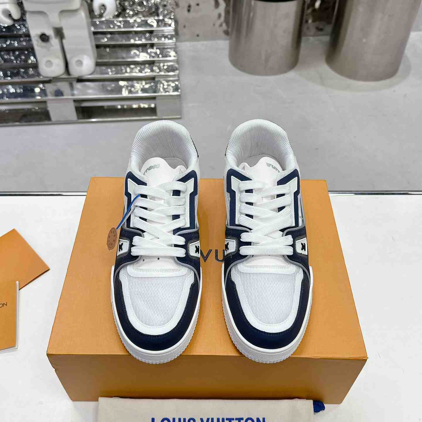 Louis Vuitton LV Trainer Sneaker   1AD6TJ - DesignerGu