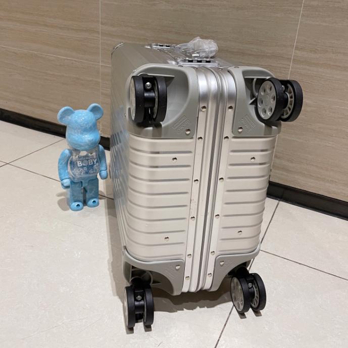 Rimowa Luggage  - DesignerGu