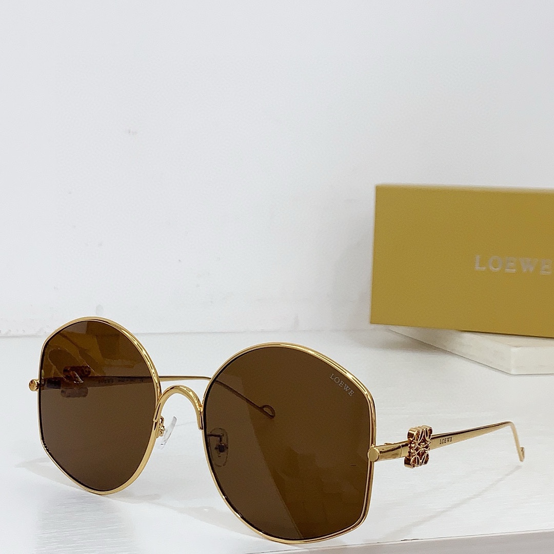 Loewe LW40109U Sunglasses  - DesignerGu