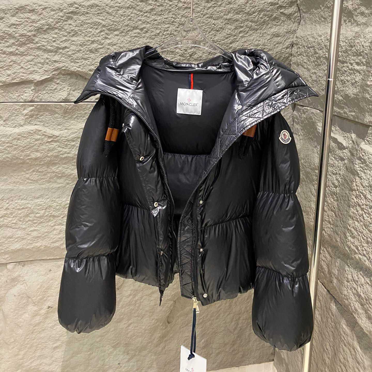 Moncler Borey Short Down Jacket - DesignerGu