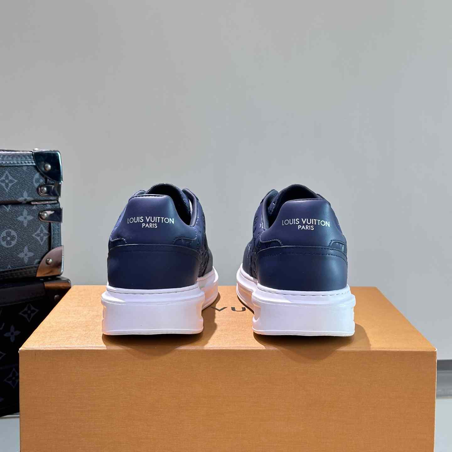 Louis Vuitton Sneaker - DesignerGu