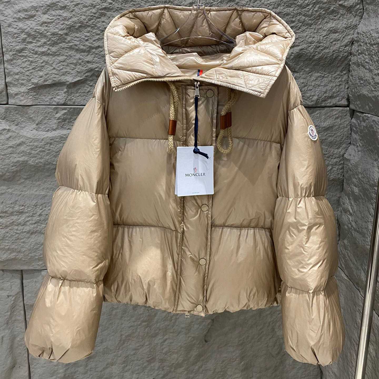 Moncler Borey Short Down Jacket - DesignerGu