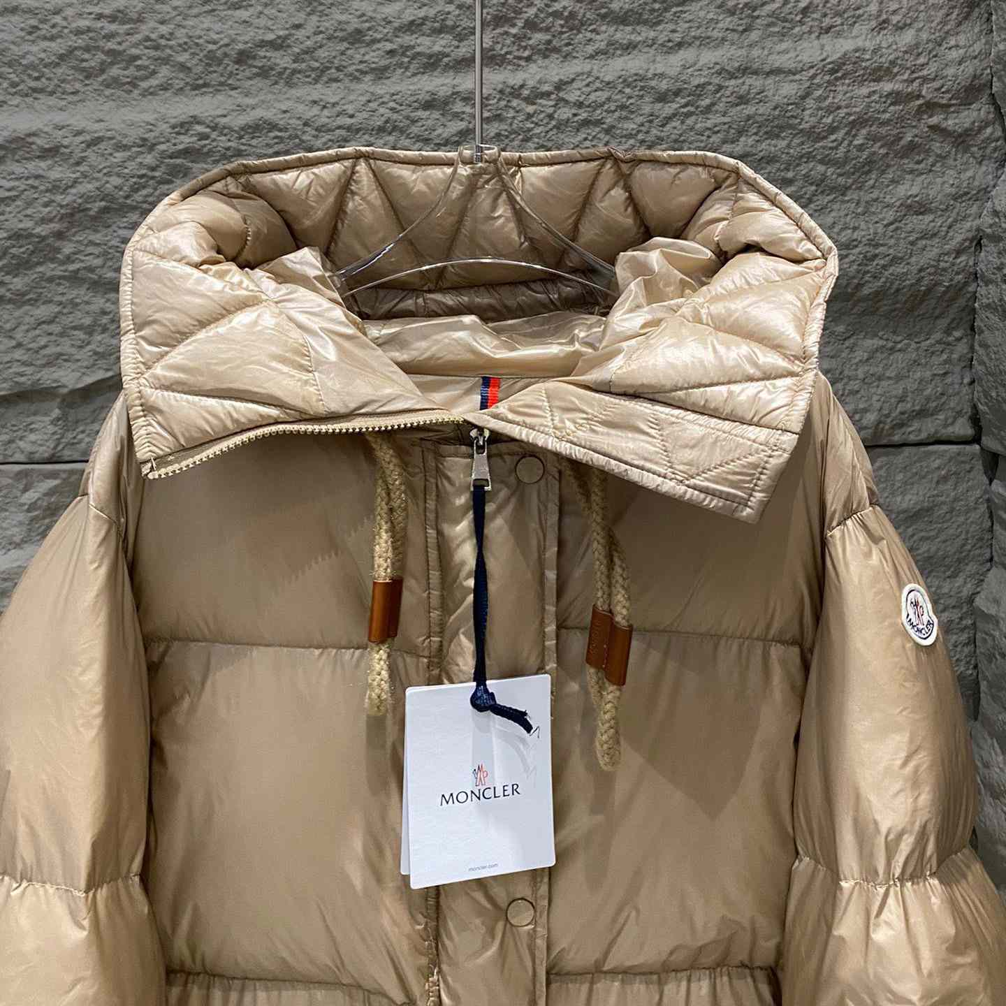 Moncler Borey Short Down Jacket - DesignerGu