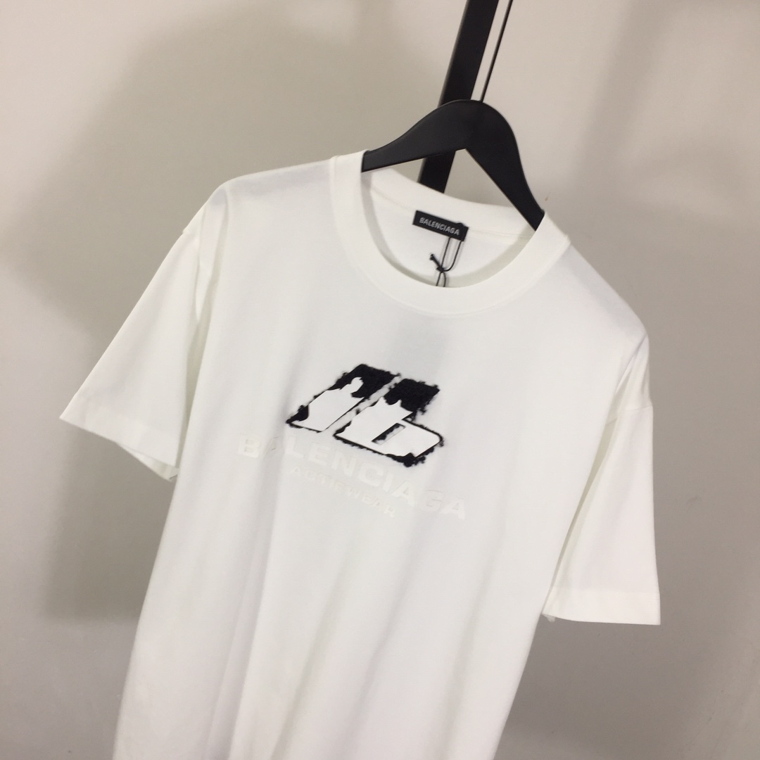 Balenciaga Logo T-Shirt - DesignerGu