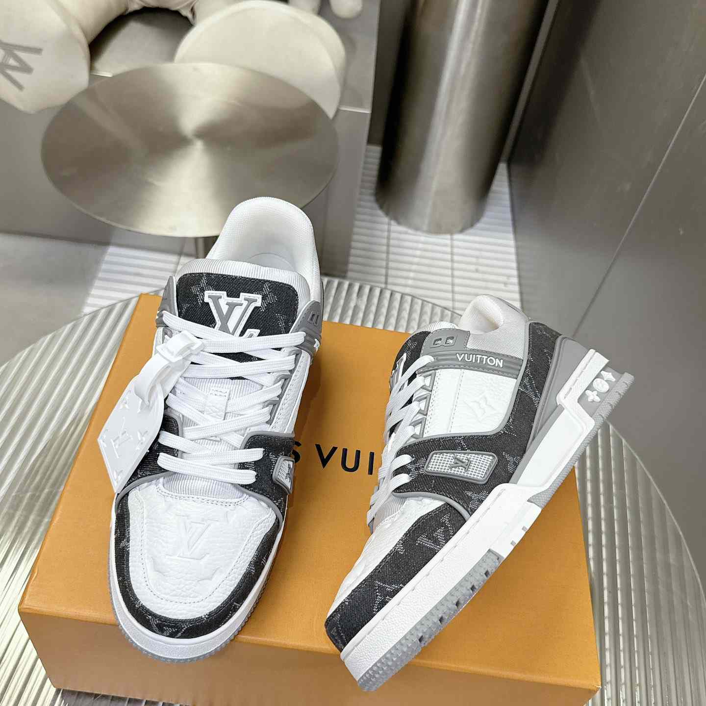 Louis Vuitton LV Trainer Sneaker   1ADF5A - DesignerGu