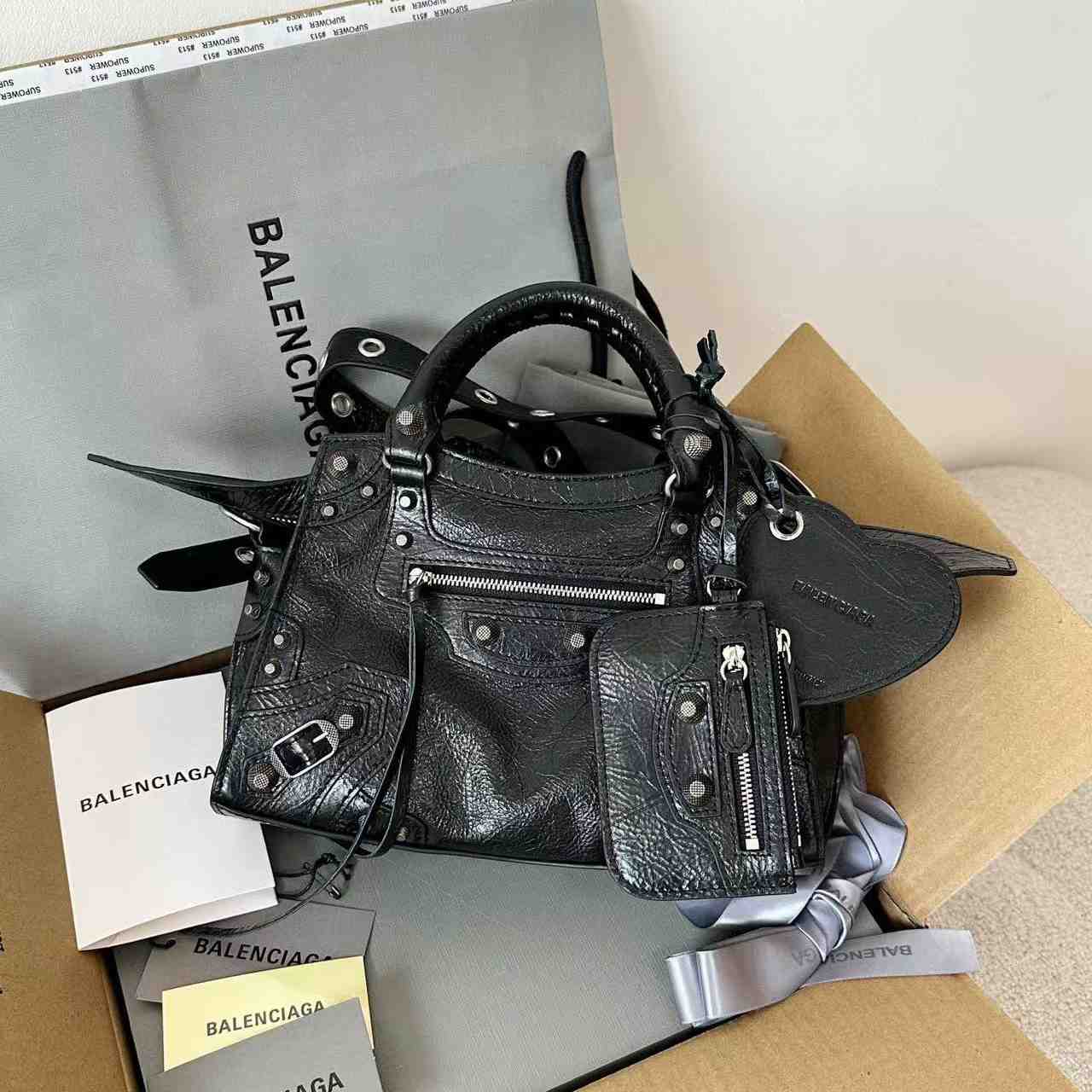 Balenciaga Neo Cagole City Handbag (26×17.8×11.4cm) - DesignerGu