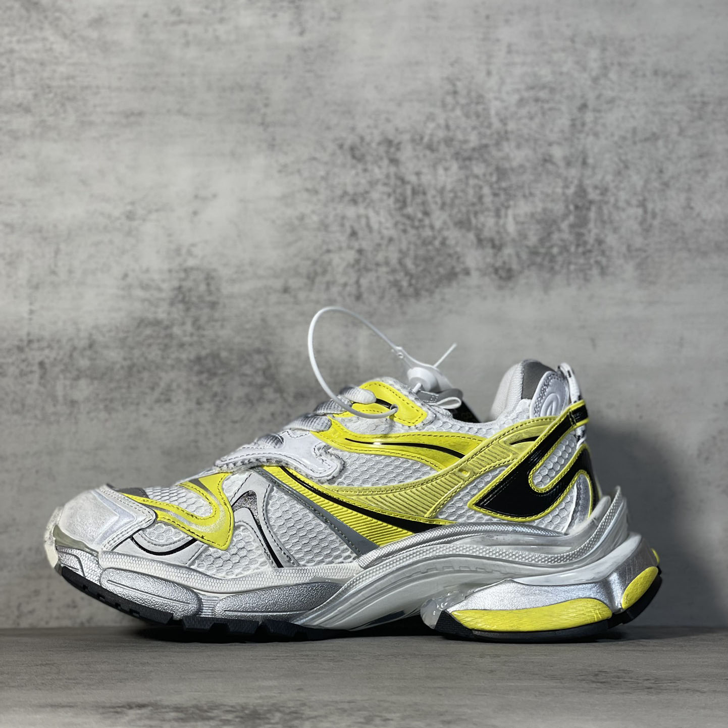 Balenciaga Runner 2.0 Sneaker In White, Yellow And Black Mesh And Polyurethane - DesignerGu