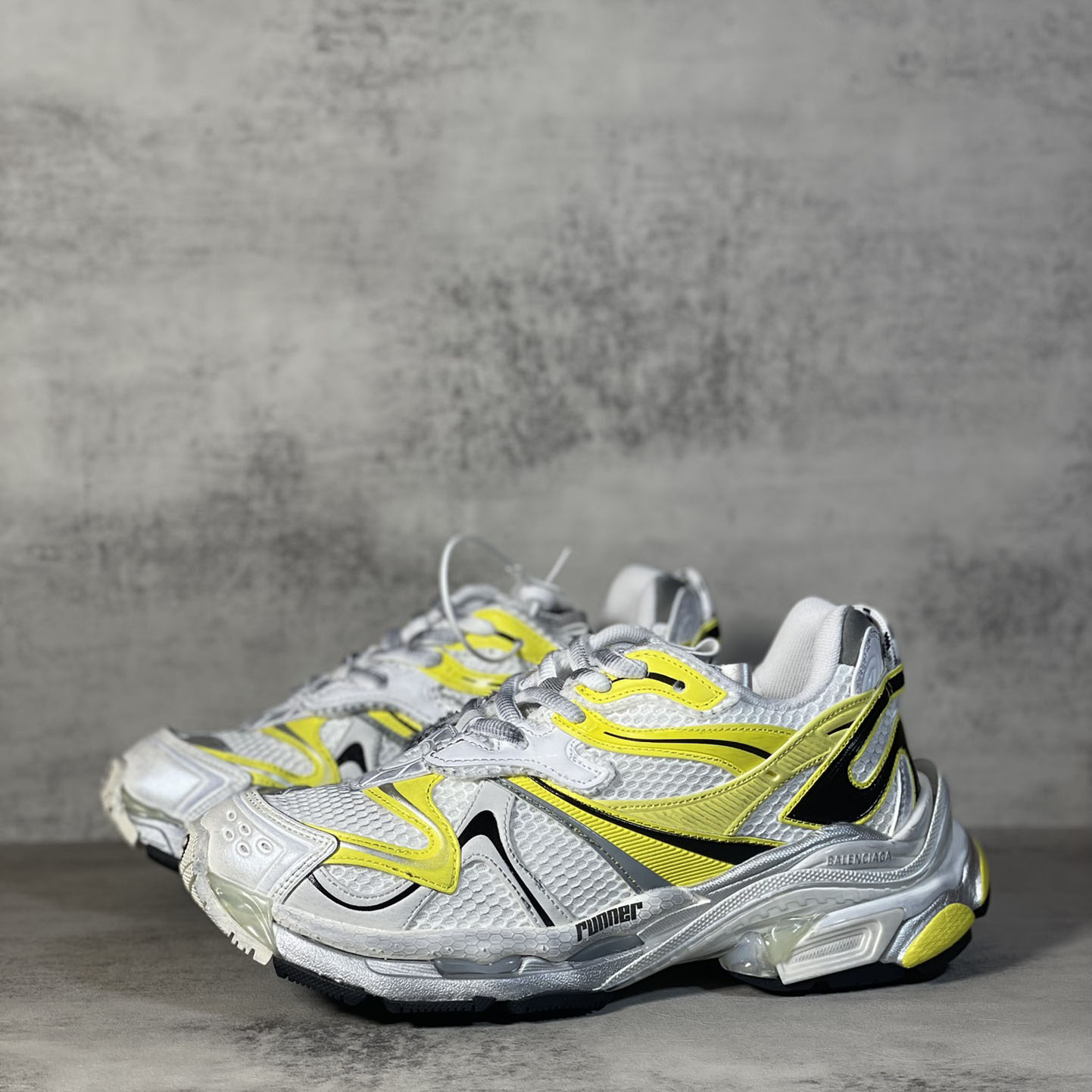 Balenciaga Runner 2.0 Sneaker In White, Yellow And Black Mesh And Polyurethane - DesignerGu