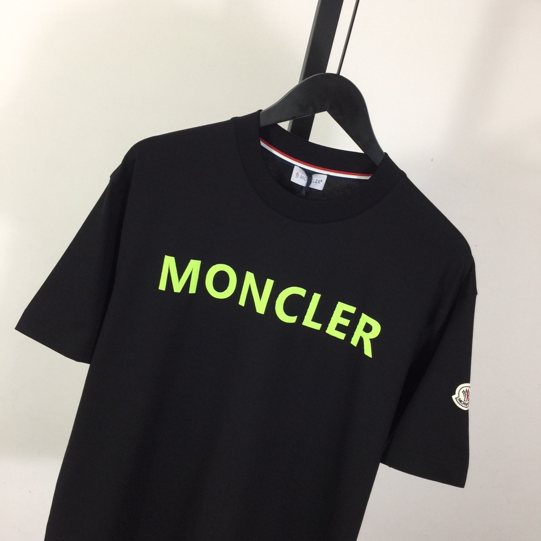 Moncler Logo T-Shirt - DesignerGu