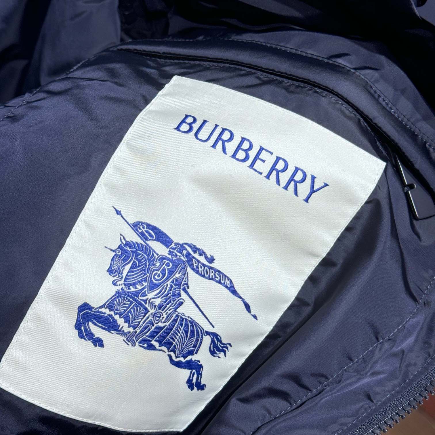 Burberry Detachable Sleeve Nylon Bideford Puffer Jacket - DesignerGu