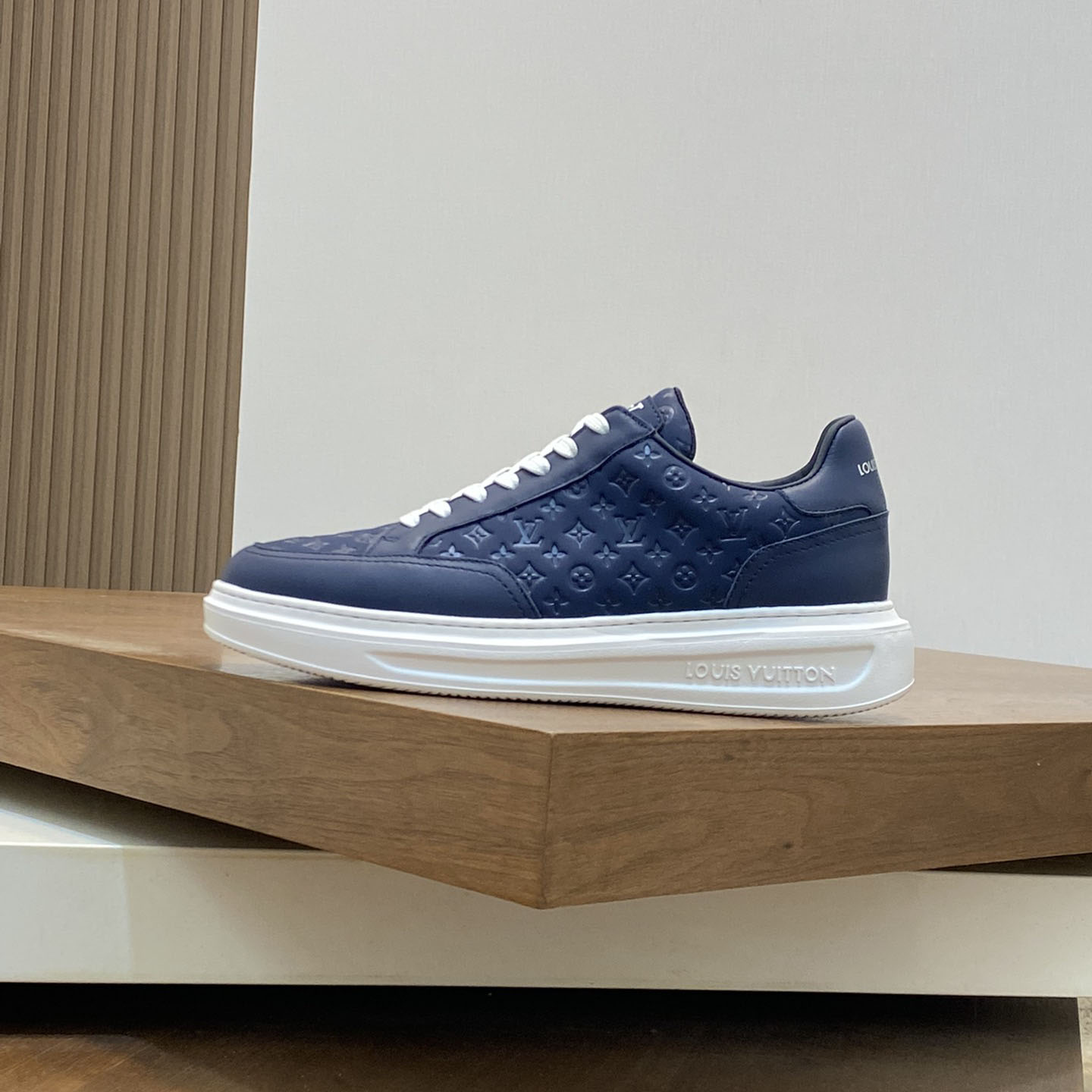 Louis Vuitton Beverly Hills Sneaker   1ADDQL - DesignerGu