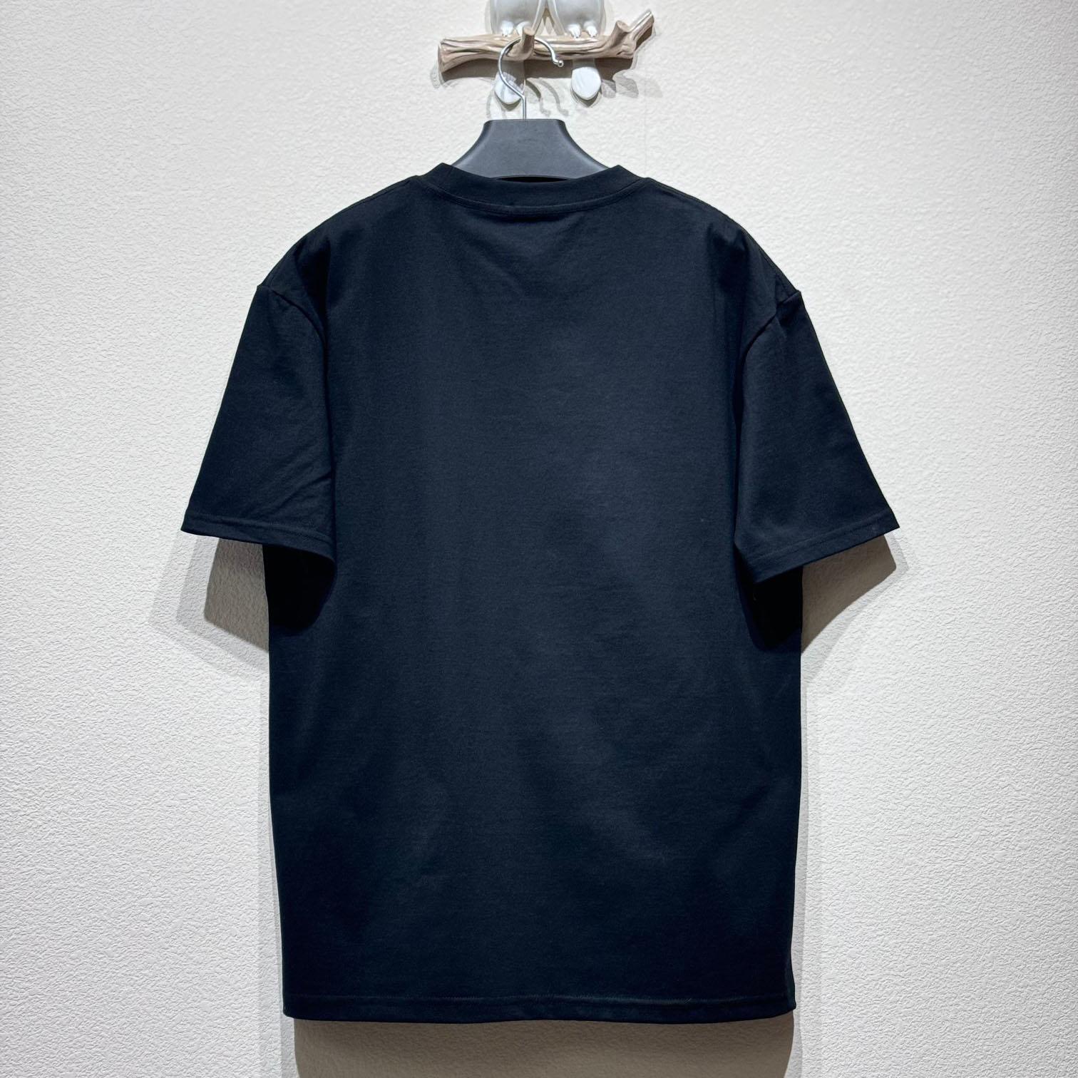 Fendi Short-Sleeved Crew Neck T-Shirt  - DesignerGu