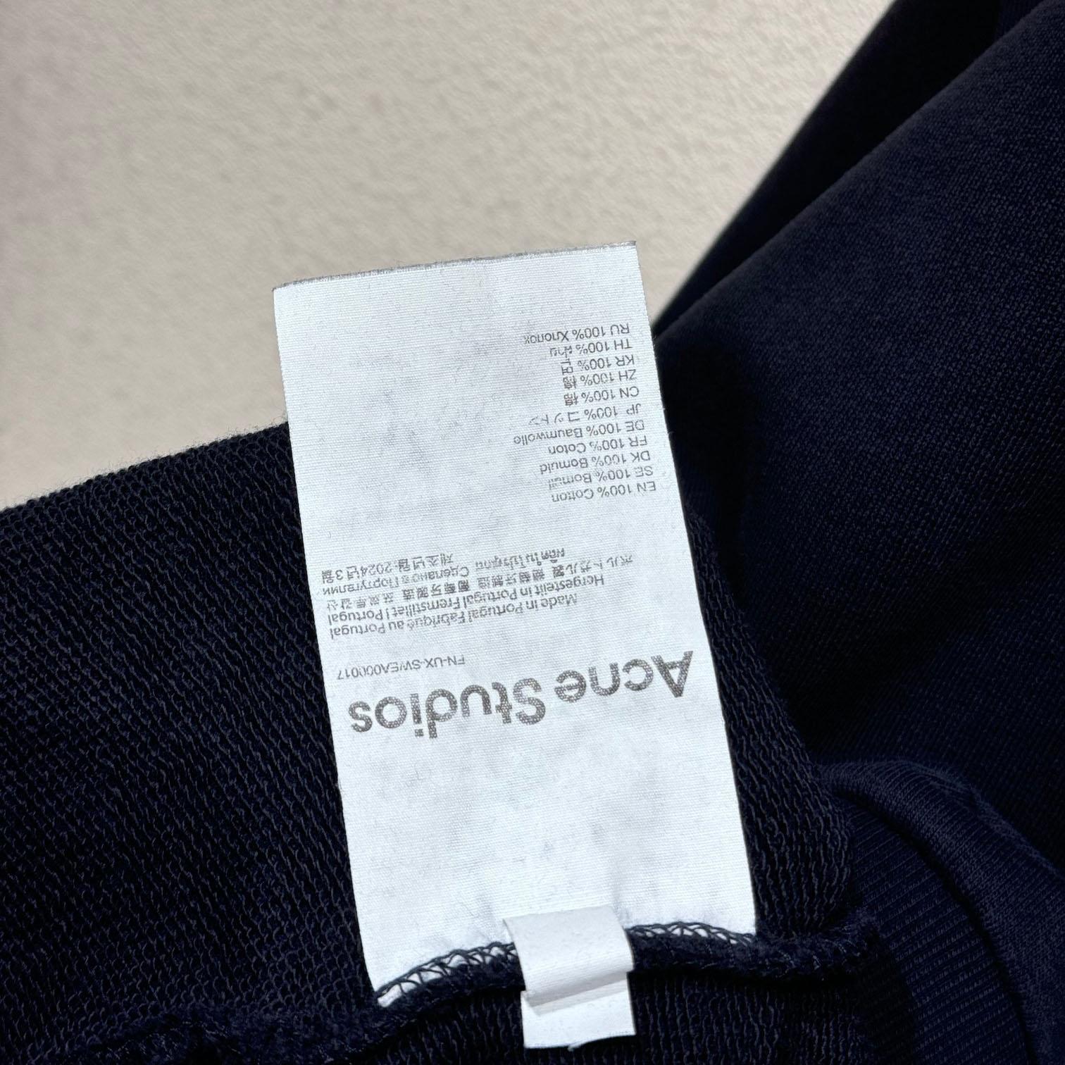 Acne Studios Zip Sweater Logo - DesignerGu