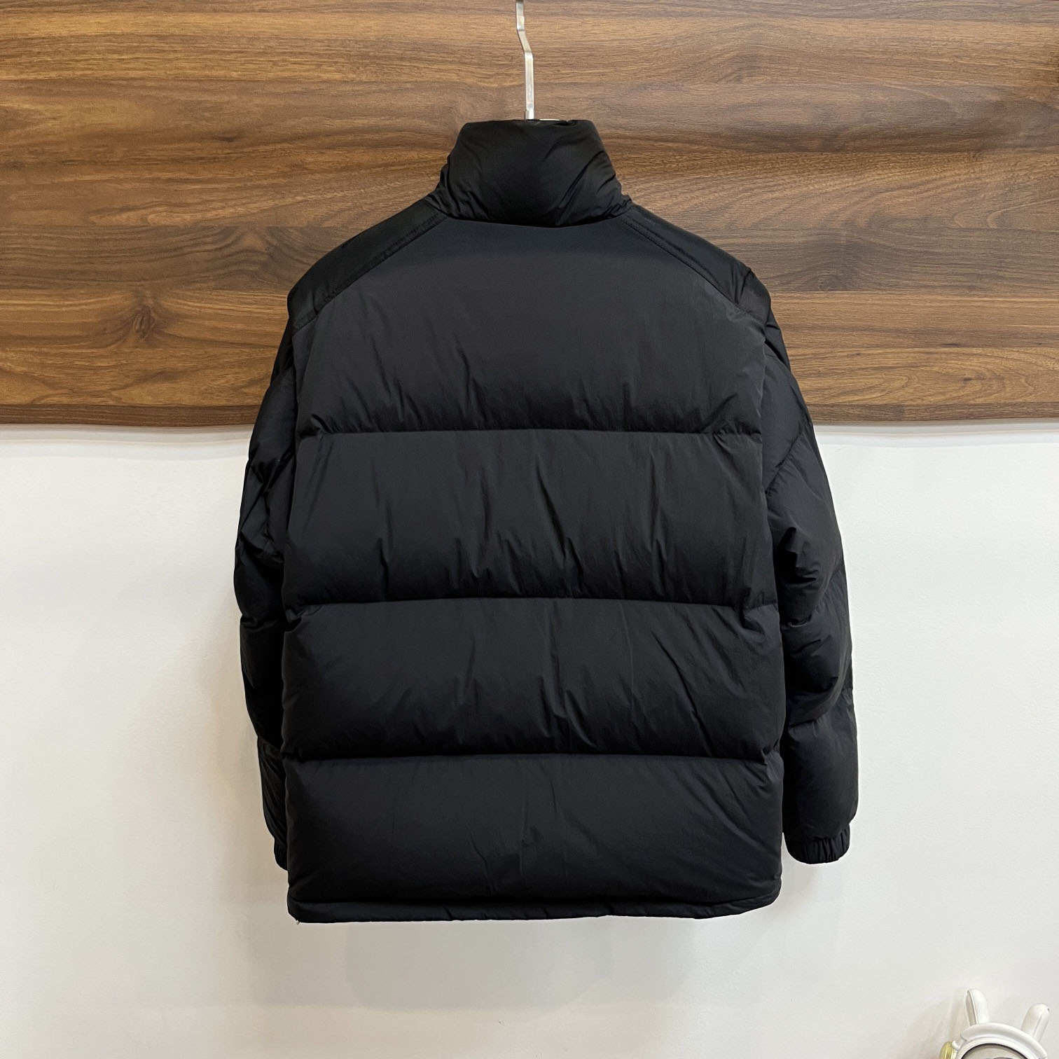 Moncler Short Down Puffer Jackets - DesignerGu