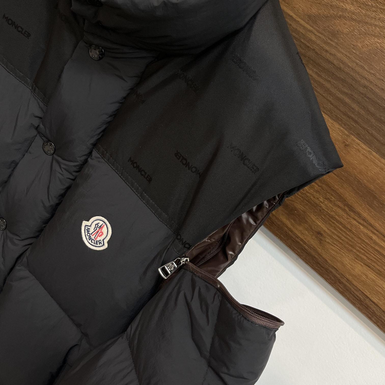 Moncler Short Down Puffer Jackets - DesignerGu