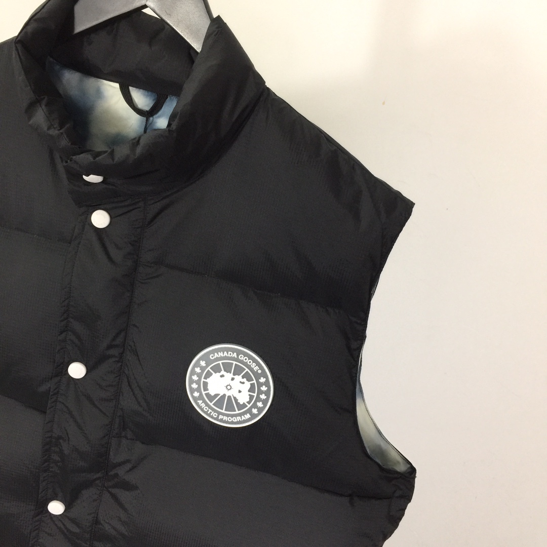 Canada Goose Down Vest - DesignerGu