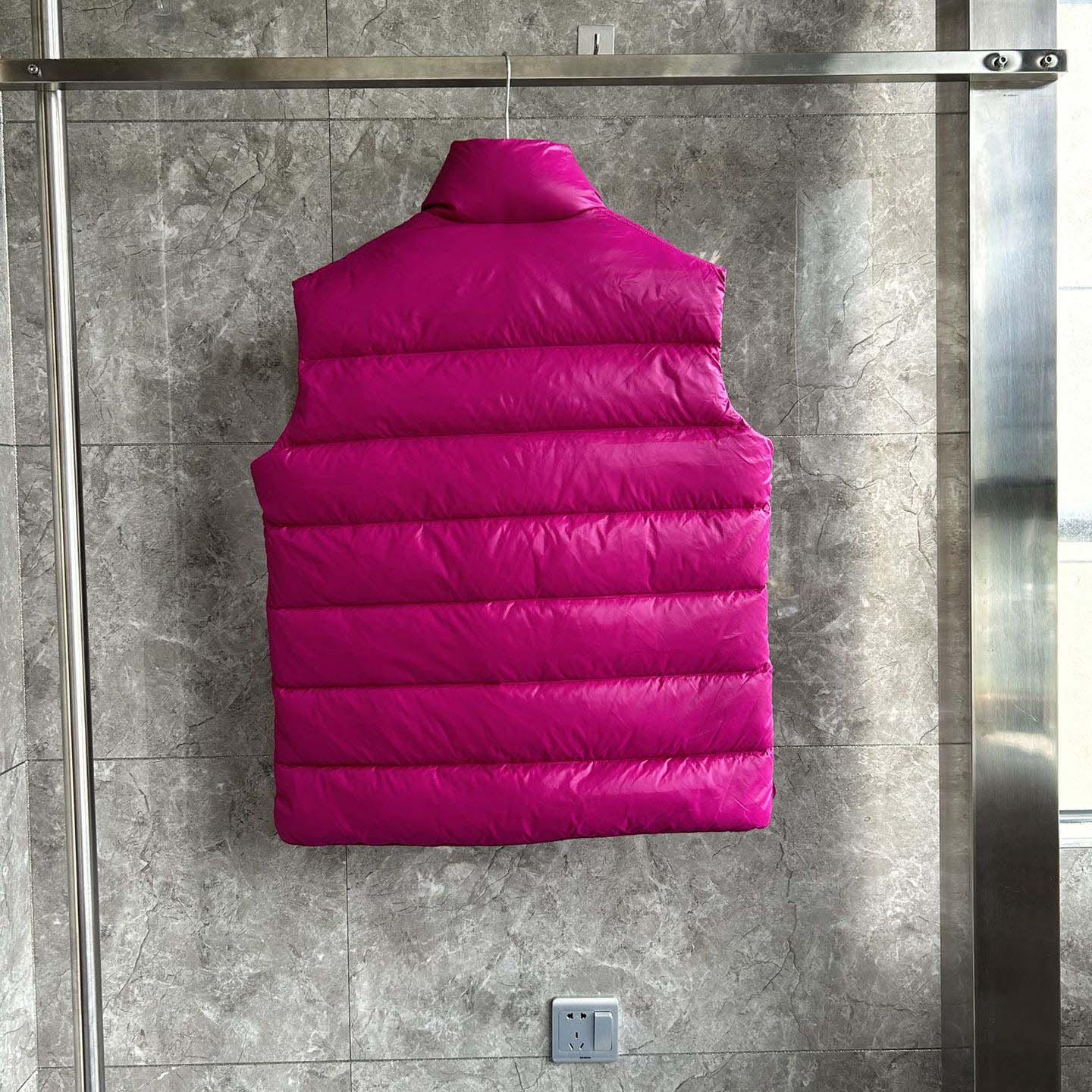 Moncler Tibb Puffer Vest - DesignerGu