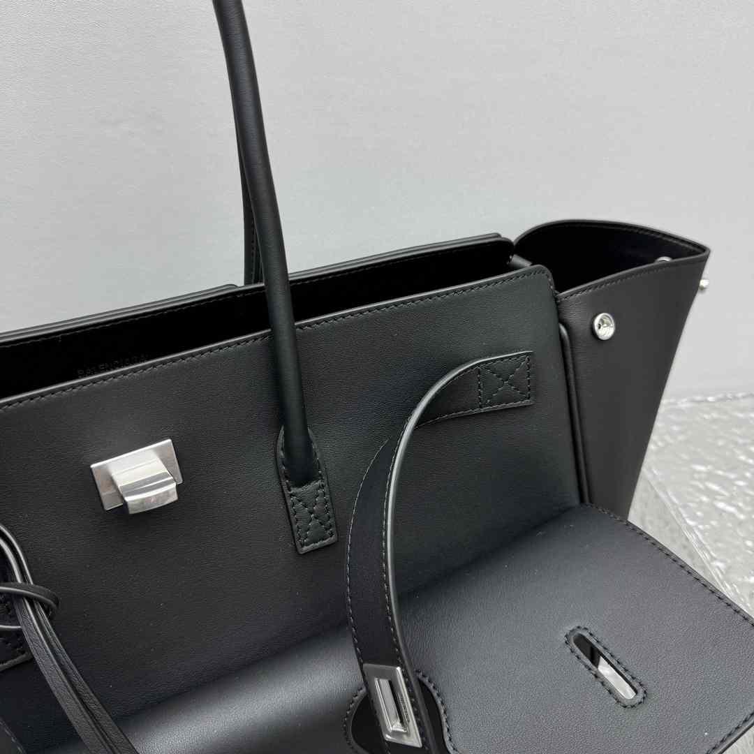 Balenciaga Bel Air Small Carry All Bag in black - DesignerGu