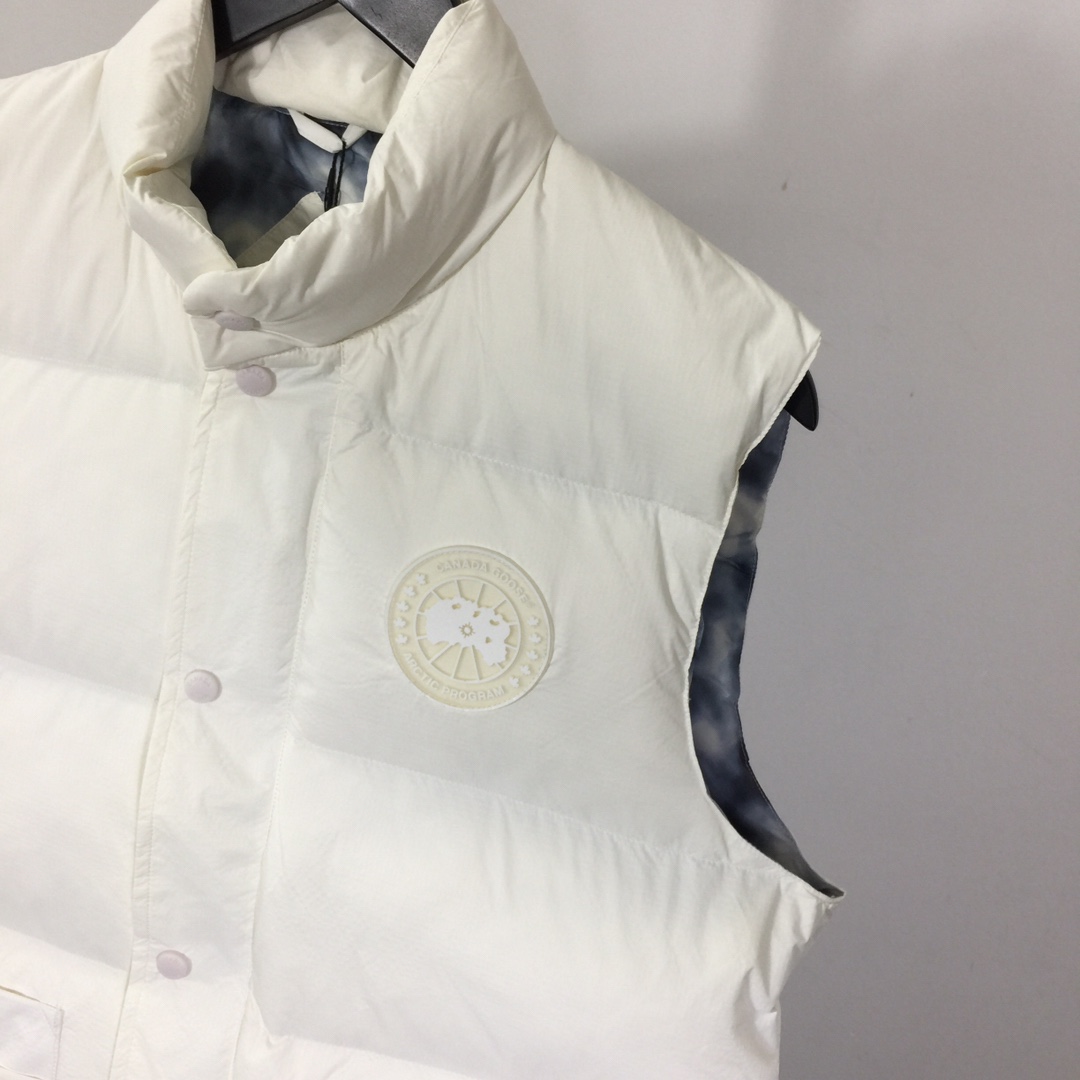 Canada Goose Down Vest - DesignerGu