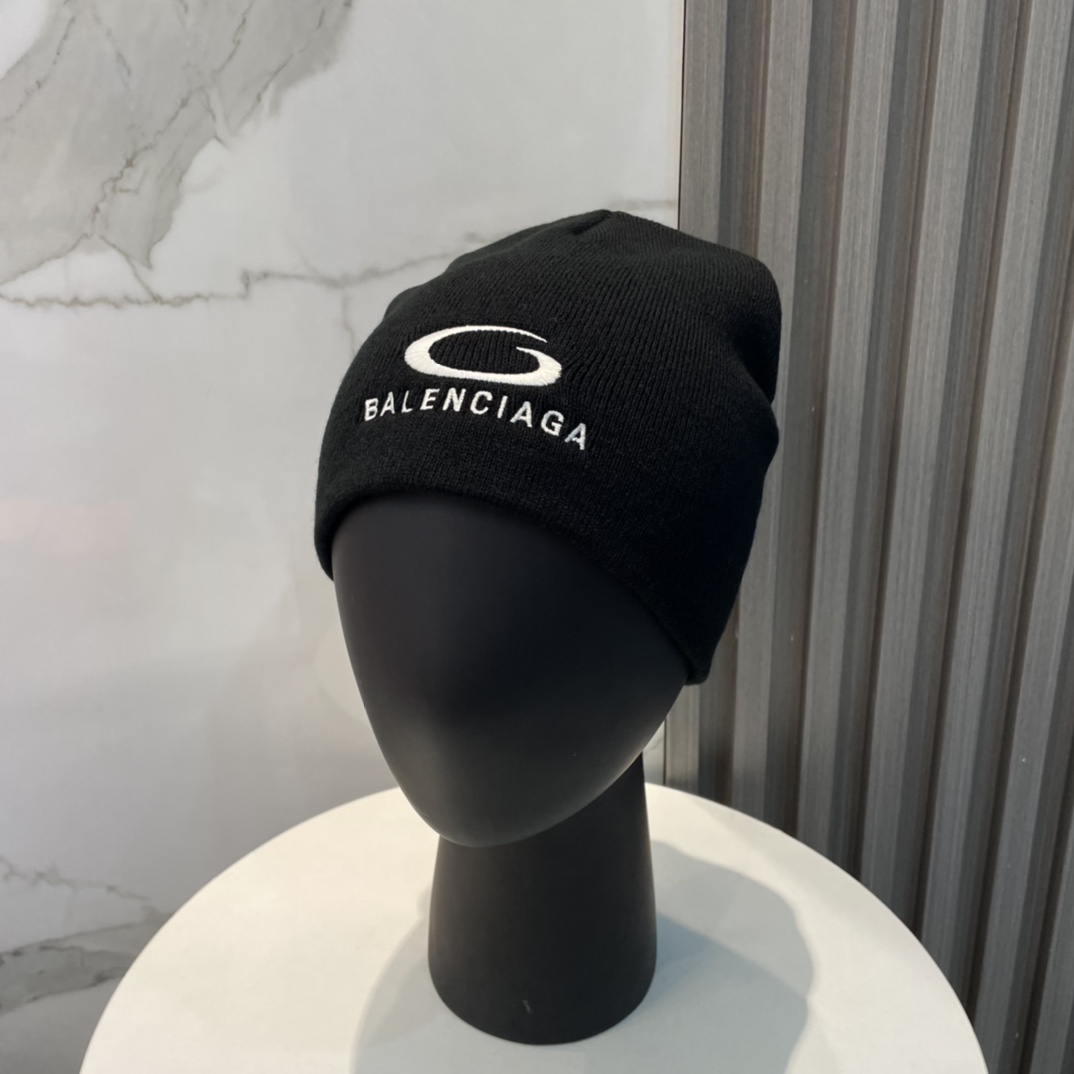 Balenciag Beanie  - DesignerGu