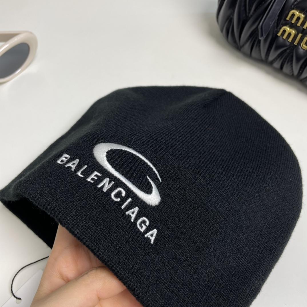 Balenciag Beanie  - DesignerGu