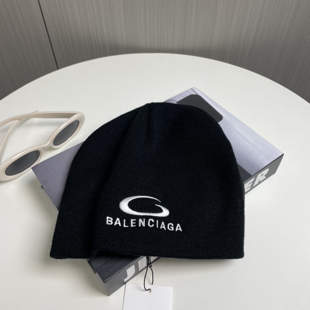 Balenciag Beanie  - DesignerGu