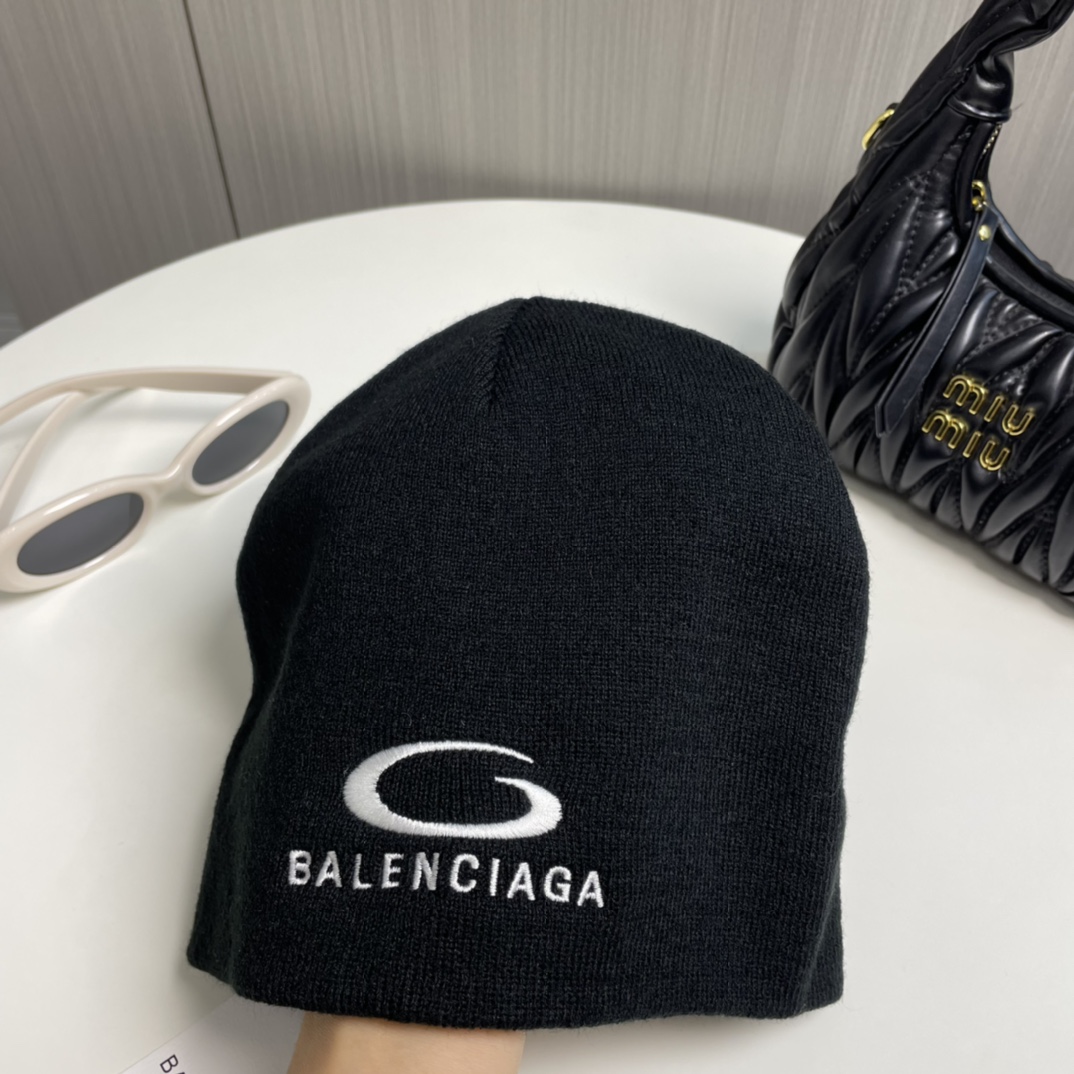 Balenciag Beanie  - DesignerGu