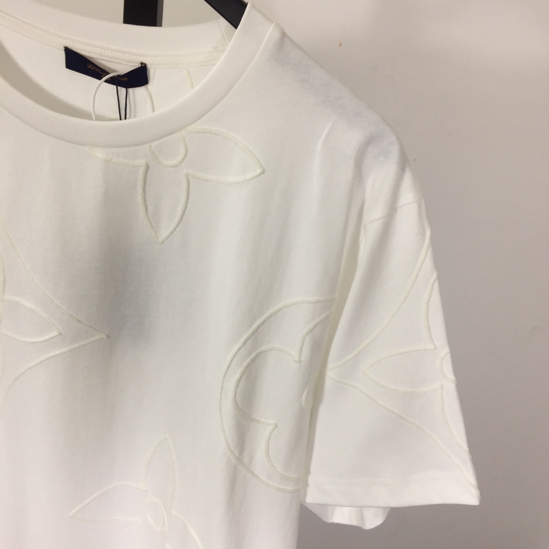 Louis Vuitton Monogram Embroidered Cotton T-Shirt   1AFYDE - DesignerGu