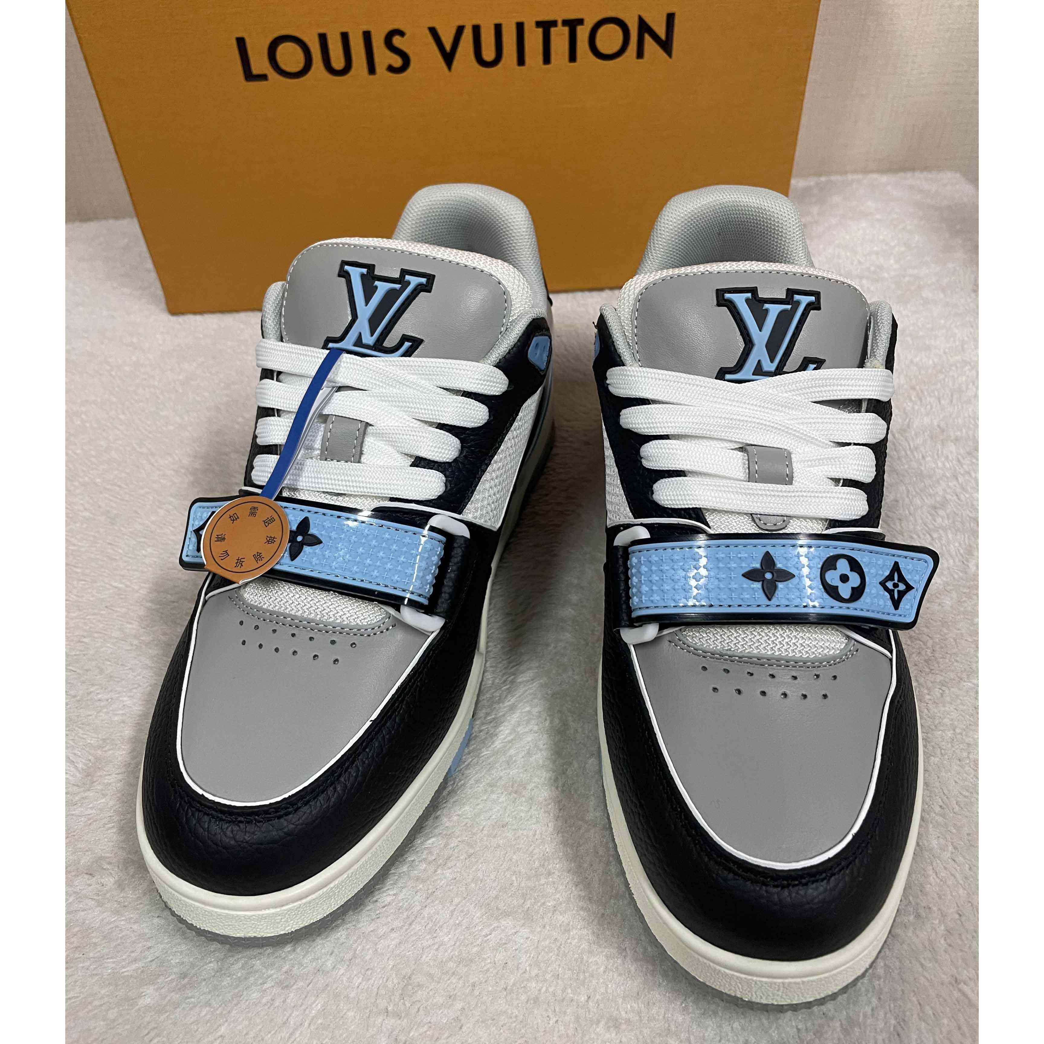 Louis Vuitton LV Trainer Sneaker    1AC513 - DesignerGu