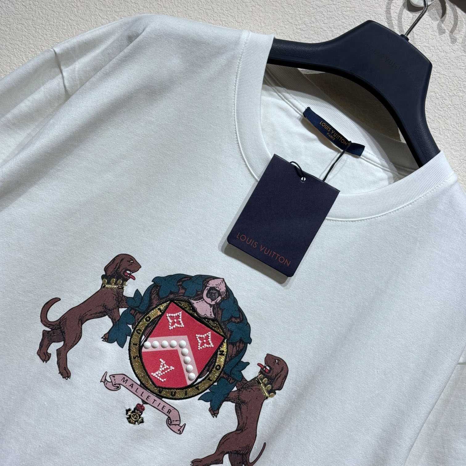 Louis Vuitton Embellished Cotton T-Shirt  1AGJZO - DesignerGu