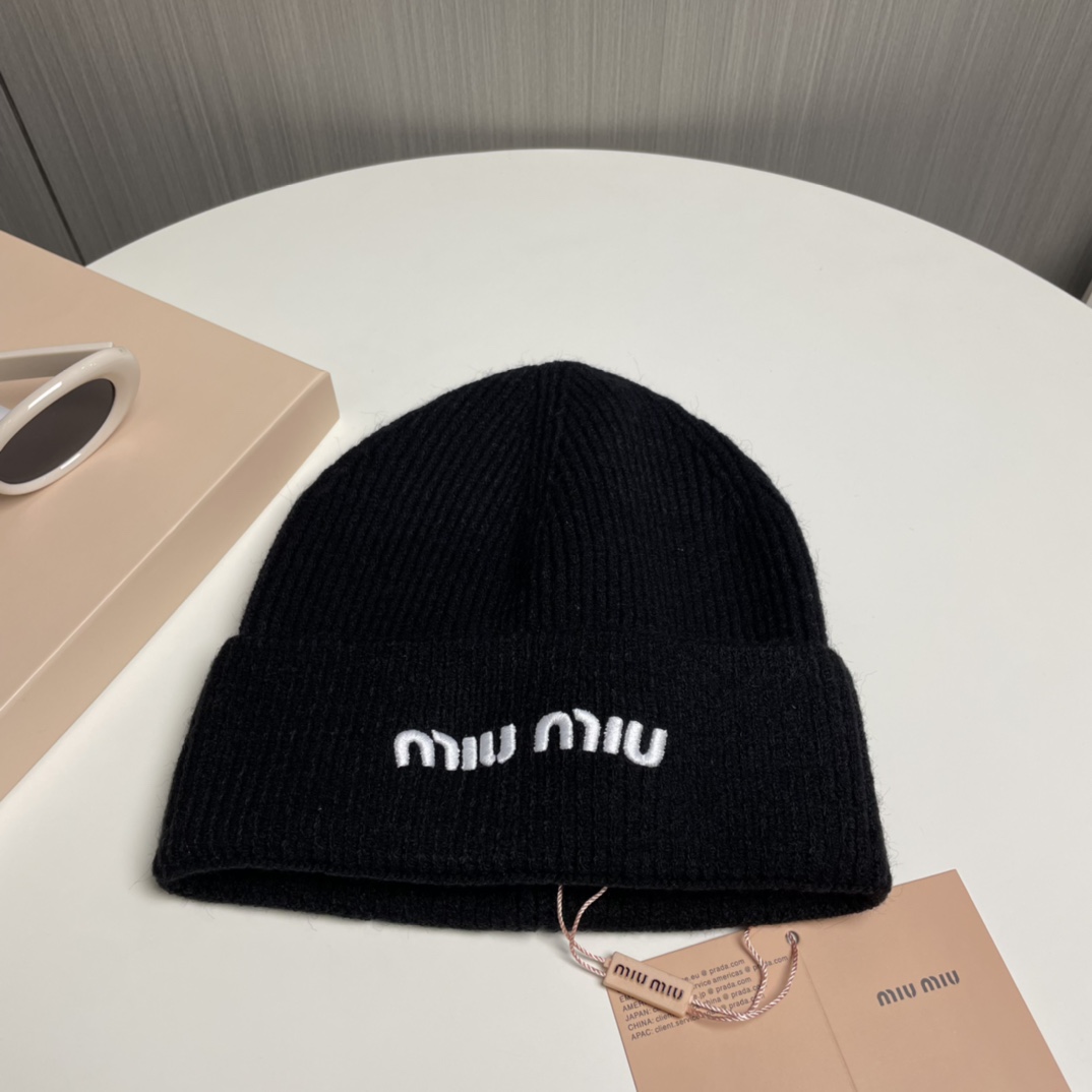 Miu Miu  Beanie  - DesignerGu