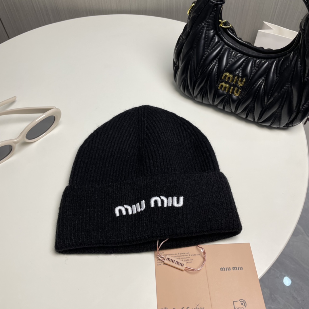 Miu Miu  Beanie  - DesignerGu