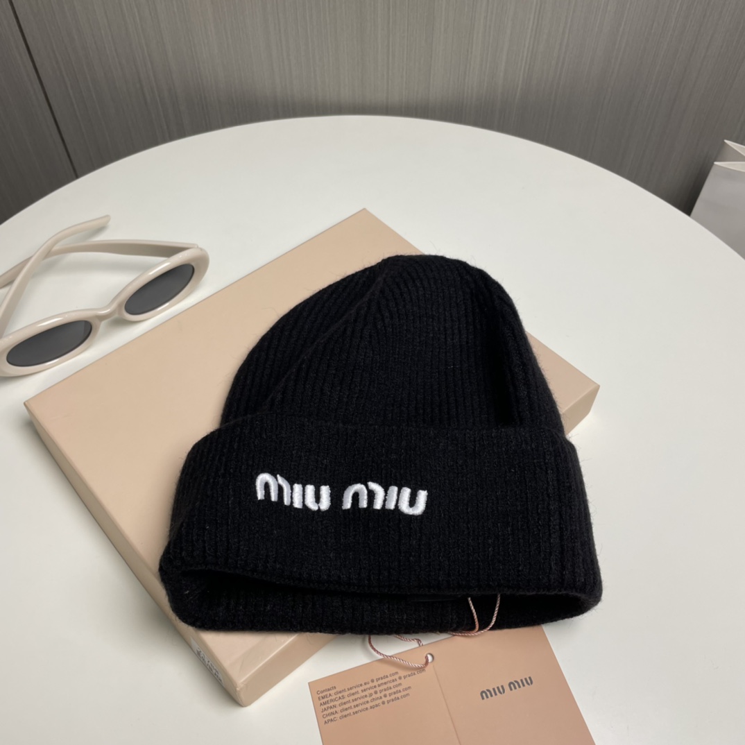 Miu Miu  Beanie  - DesignerGu