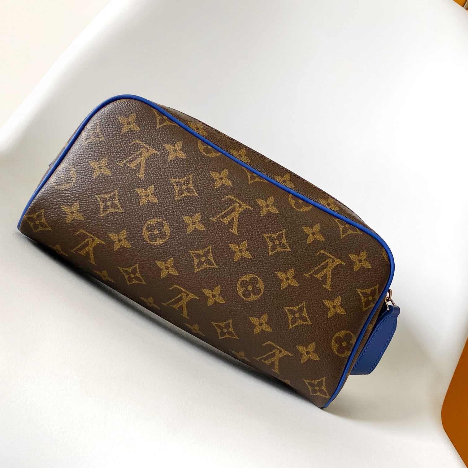 Louis Vuitton Dopp Kit    M12642 - DesignerGu