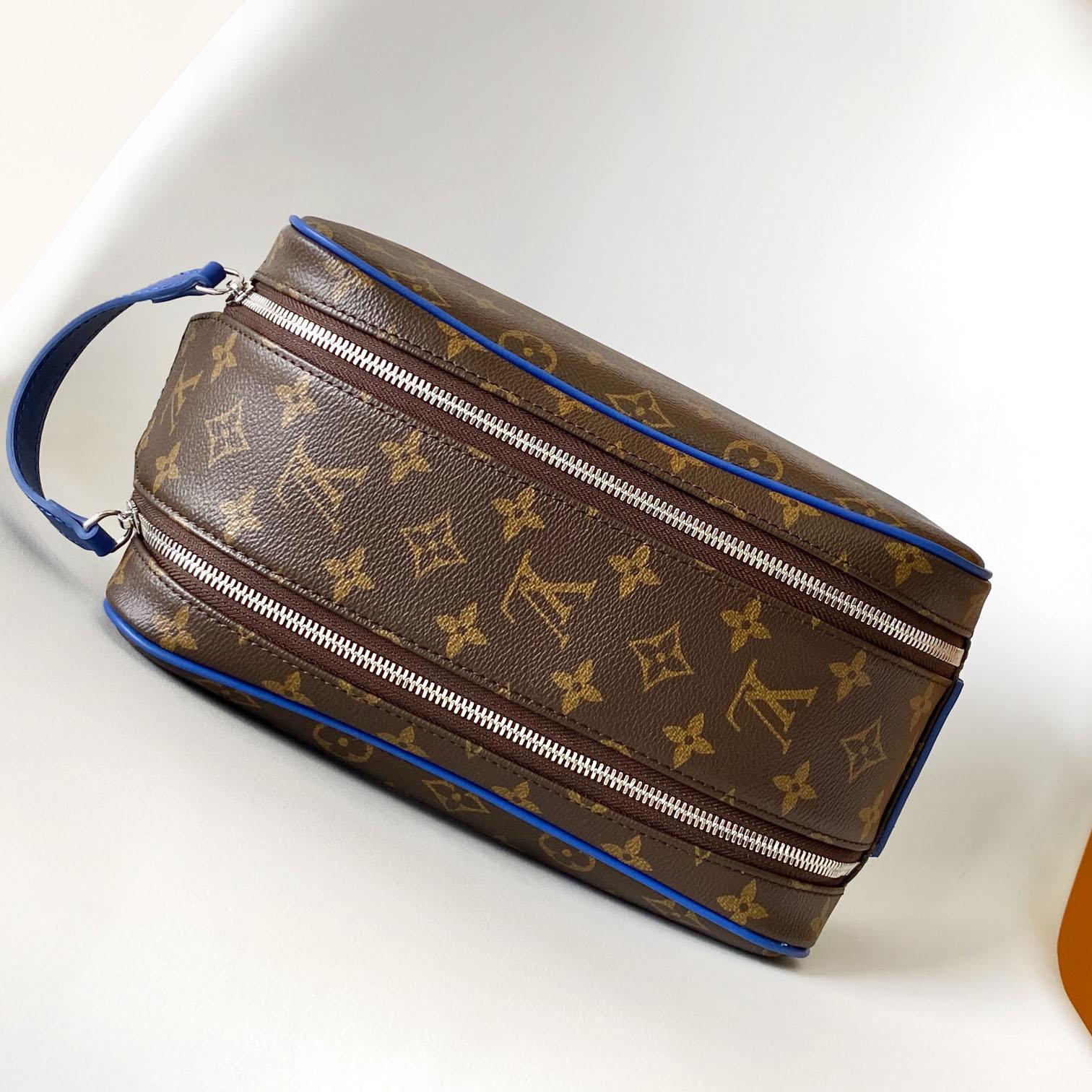 Louis Vuitton Dopp Kit    M12642 - DesignerGu