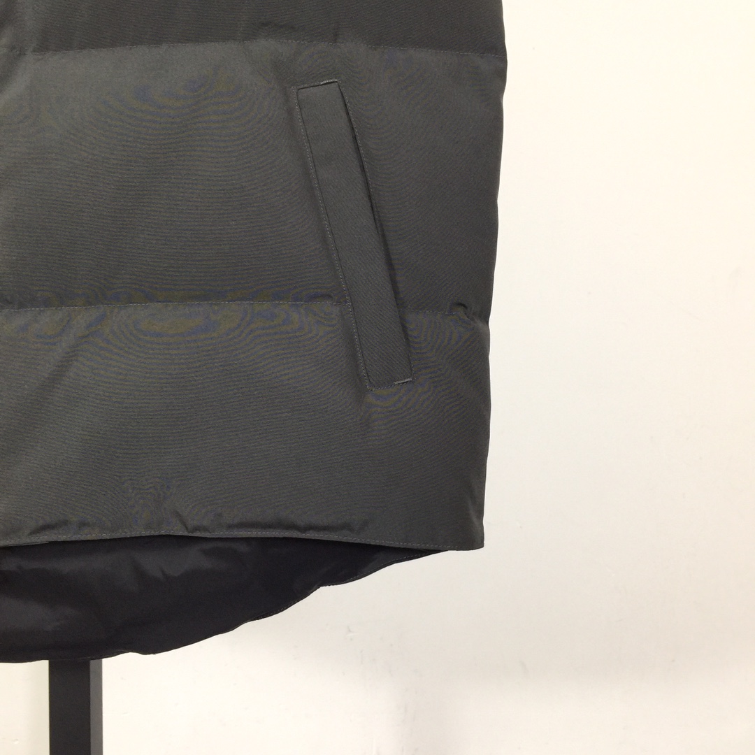 Canada Goose Black Label Down Vest - DesignerGu