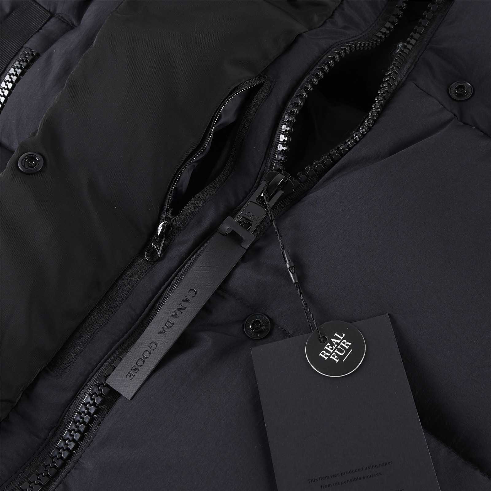 Canada Goose Hooded Down Parka - DesignerGu