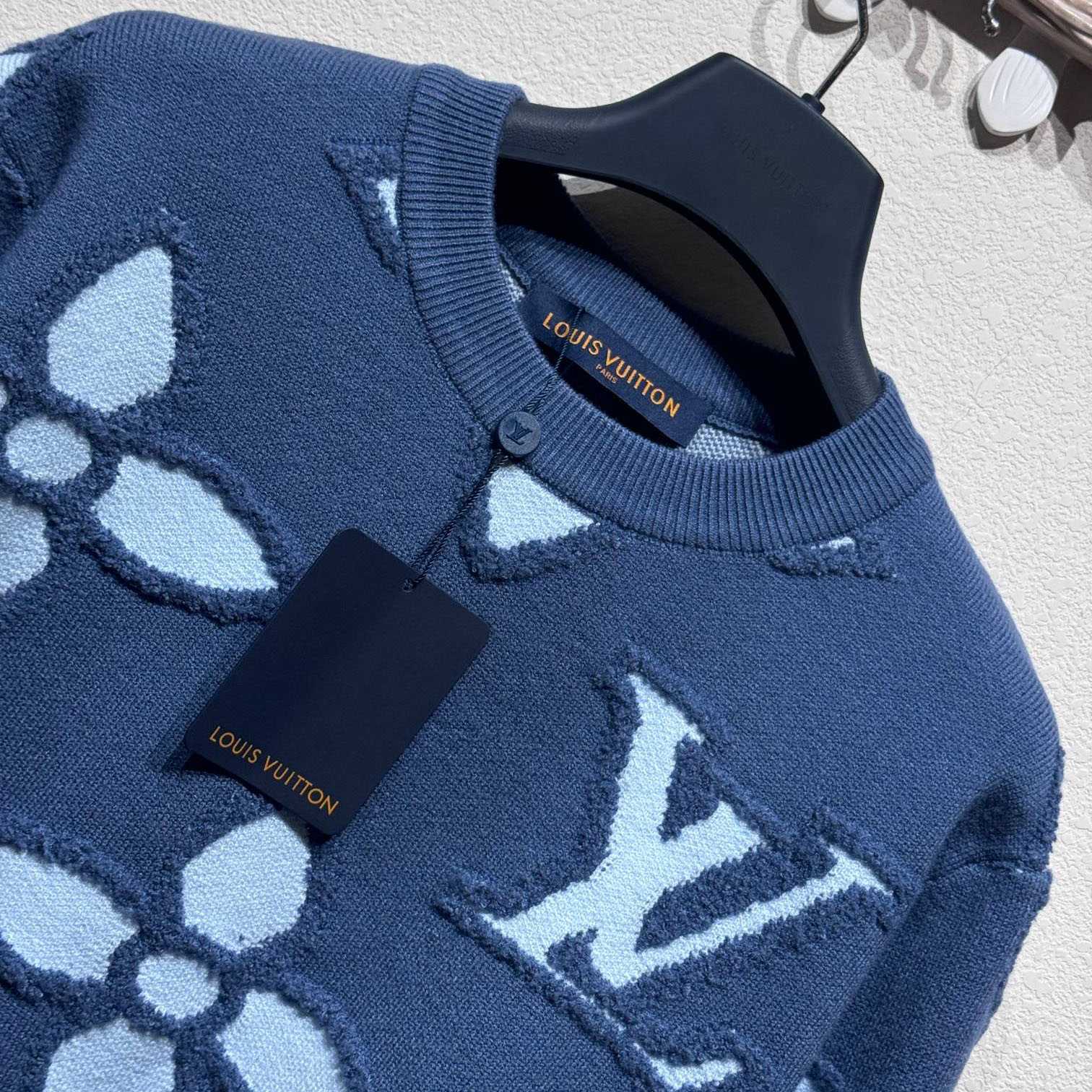 Louis Vuitton Textured Cotton Crewneck   1AGJRE - DesignerGu