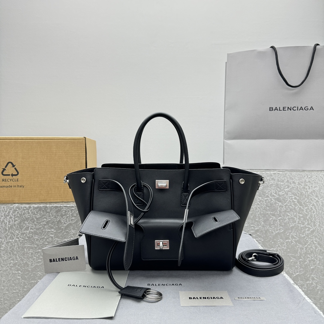 Balenciaga Bel Air Small Carry All Bag in black - DesignerGu