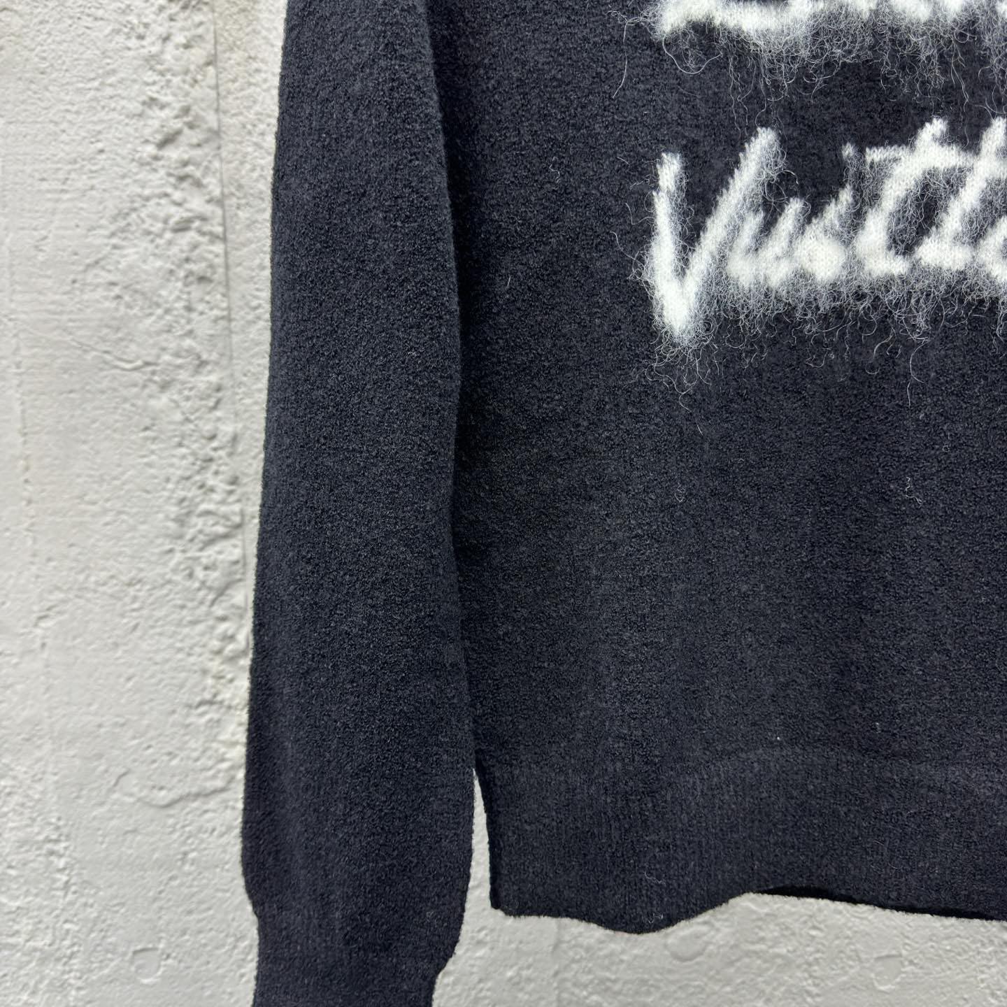 Louis Vuitton Brushed Knit Pullover    1AGHCT - DesignerGu