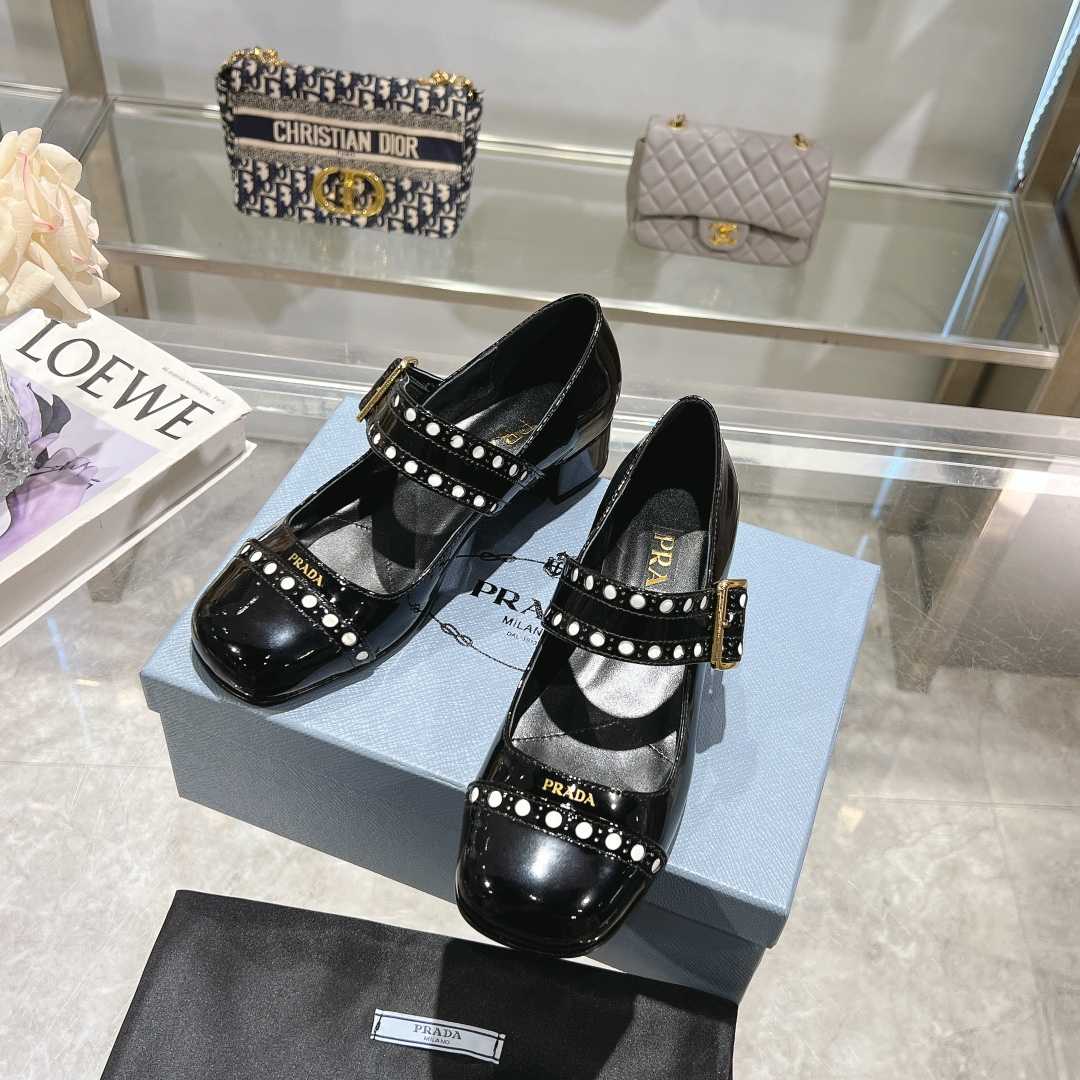 Prada Patent Leather Mary Jane Pumps - DesignerGu